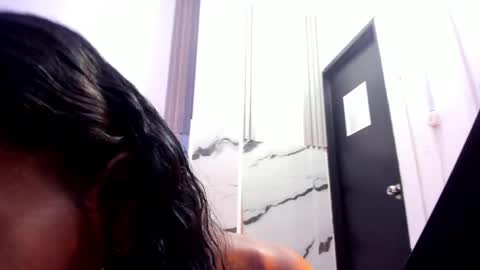 Dani online show from April 2026 07:07:01 PM