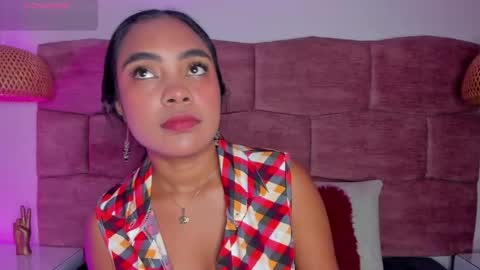 Snapshot of dani_velvet chatting on June 2026 01:54:01 AM online show from June 2026 01:54:01 AM
