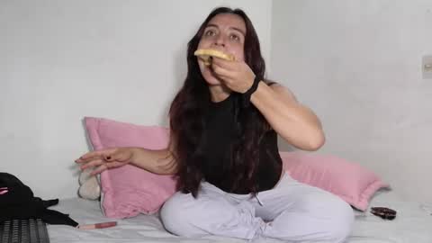 dani_widow online show from December 2024 03:12:01 AM