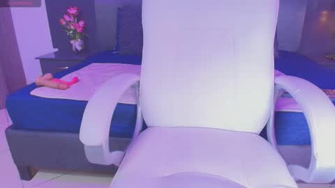 DANIA online show from December 2025 07:18:01 PM