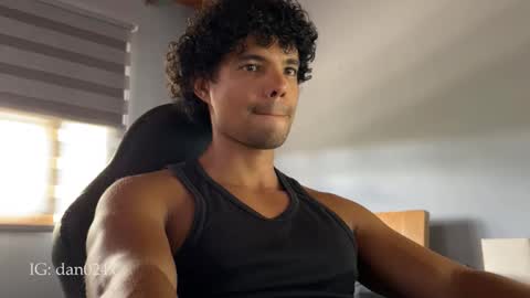 Daniel  online show from December 2025 05:52:01 PM