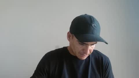 Snapshot of daniel_surfer chatting on December 2024 12:16:01 PM Daniel  online show from December 2024 12:16:01 PM