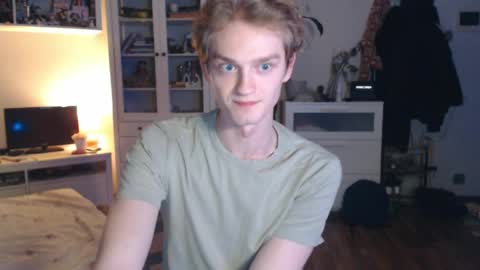 Snapshot of daniel_yumm chatting on April 2026 11:57:02 PM Daniel online show from April 2026 11:57:02 PM