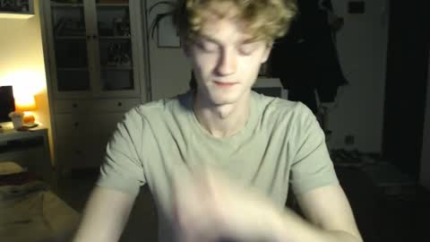 Snapshot of daniel_yumm chatting on April 2026 08:09:01 PM Daniel online show from April 2026 08:09:01 PM