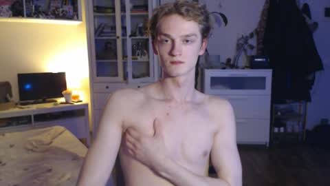 Snapshot of daniel_yumm chatting on April 2026 10:37:02 PM Daniel online show from April 2026 10:37:02 PM