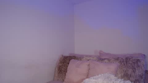 Snapshot of daniela_valencia chatting on January 2025 06:56:02 PM Lucia online show from January 2025 06:56:02 PM