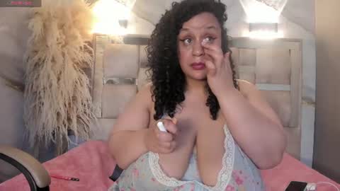 Snapshot of danielaa_a chatting on June 2026 04:16:02 PM Daniela online show from June 2026 04:16:02 PM
