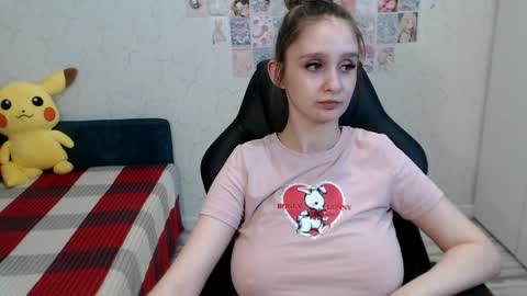 Snapshot of daniella_martin chatting on April 2026 12:35:01 PM Daniella Martin online show from April 2026 12:35:01 PM