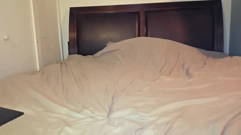 daniellbisous online show from September 2025 12:57:02 AM