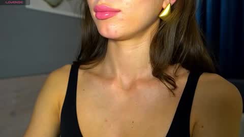 Danielle online show from December 2025 08:51:01 PM