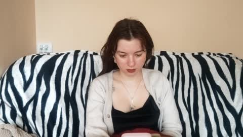 Mia online show from April 2026 12:50:02 PM