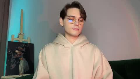 danieltuckerr online show from November 2025 10:20:02 PM