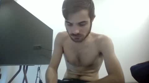 Snapshot of danievio21 chatting on May 2026 12:21:01 PM danievio21 online show from May 2026 12:21:01 PM