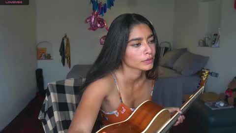 danalle .. online show from January 2026 05:48:01 PM