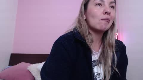 K A R O L online show from January 2025 02:04:01 AM