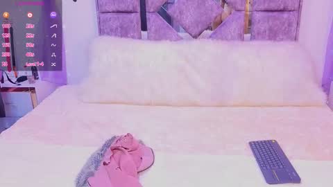 Danilu and Eva online show from September 2025 06:02:02 PM