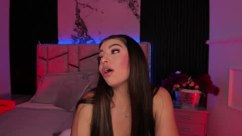 Dani Phonenix online show from November 2025 07:23:02 PM