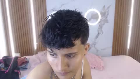 Snapshot of dann_jell chatting on March 2026 08:03:01 PM Danniela y Victoria online show from March 2026 08:03:01 PM