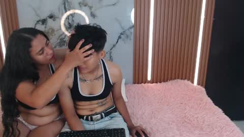 Snapshot of dann_jell chatting on April 2026 08:42:02 PM Danniela y Victoria online show from April 2026 08:42:02 PM