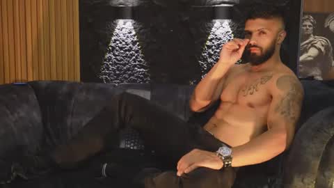 Dann saenz online show from October 2025 04:02:02 PM