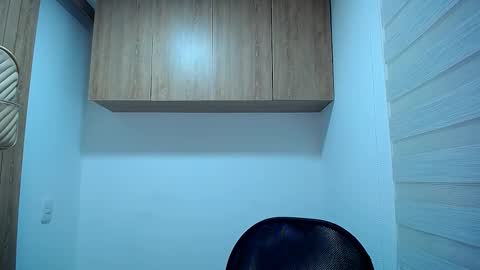 Danna  Ross online show from November 2025 03:29:02 AM