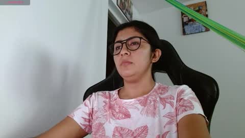 Danna online show from March 2026 09:43:02 PM