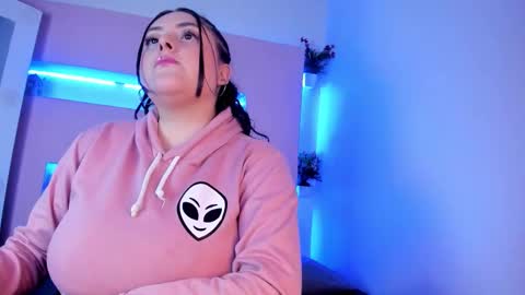 DANNA PINK online show from October 2025 11:00:01 AM