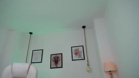 Danna online show from April 2026 11:52:02 PM