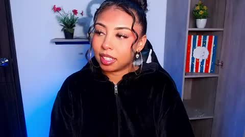 Snapshot of danna_schmidt23 chatting on June 2026 09:03:01 AM Danna online show from June 2026 09:03:01 AM