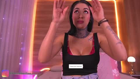 Danna Berlin  online show from March 2026 07:19:02 PM