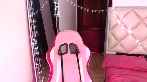 Snapshot of dannadoll69 chatting on December 2024 12:45:02 PM Dannamunoz130 online show from December 2024 12:45:02 PM