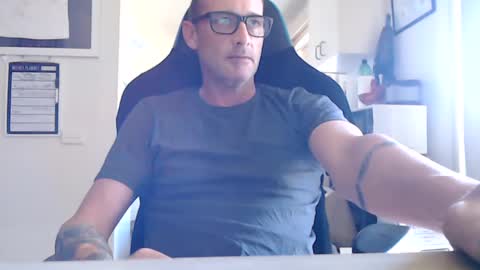 Snapshot of dannozdirekt chatting on February 2025 05:02:02 AM dannozdirekt online show from February 2025 05:02:02 AM