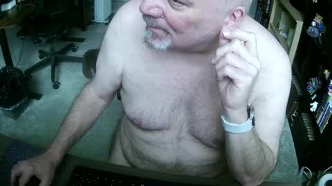 Danny bear online show from February 2026 04:25:01 PM