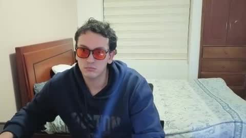 Snapshot of danruiz33 chatting on June 2026 01:39:01 AM Dan online show from June 2026 01:39:01 AM