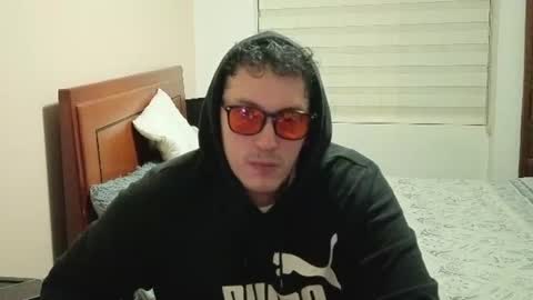 Snapshot of danruiz33 chatting on June 2026 02:10:01 AM Dan online show from June 2026 02:10:01 AM