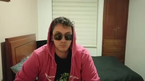 Snapshot of danruiz33 chatting on June 2026 01:43:02 AM Dan online show from June 2026 01:43:02 AM