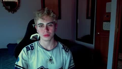 danteobscuro online show from December 2025 10:29:02 PM