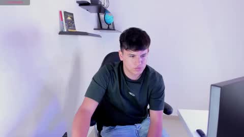 dantestone1 online show from November 2025 07:10:01 PM