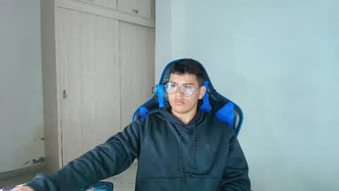 Snapshot of dantraxx chatting on February 2025 01:08:01 AM Dantraxx online show from February 2025 01:08:01 AM