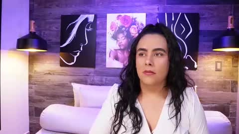 Dany And Alexa online show from October 2025 12:49:02 PM