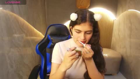 Snapshot of dany_r_ chatting on October 2025 01:19:01 PM Dany online show from October 2025 01:19:01 PM