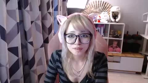 Snapshot of danyelleeyermann chatting on June 2026 01:26:02 PM danyelleeyermann online show from June 2026 01:26:02 PM