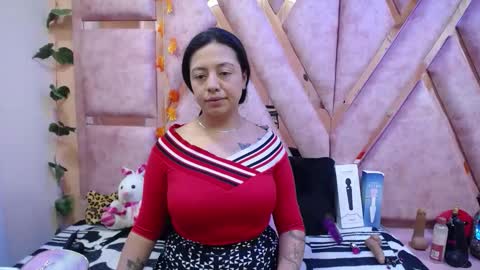 DanySwet online show from November 2025 07:17:01 PM