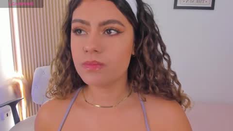 Snapshot of daphne_24 chatting on December 2024 12:18:02 PM Antonella Mora online show from December 2024 12:18:02 PM