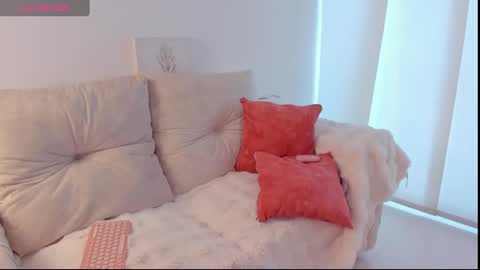 Snapshot of daphne_24 chatting on February 2025 01:06:01 PM Antonella Mora online show from February 2025 01:06:01 PM
