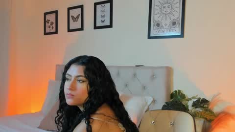 Snapshot of daphne_24 chatting on September 2025 12:17:01 PM Antonella Mora online show from September 2025 12:17:01 PM
