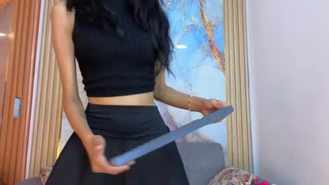 daphne_celestin23_aws online show from September 2025 10:01:02 PM