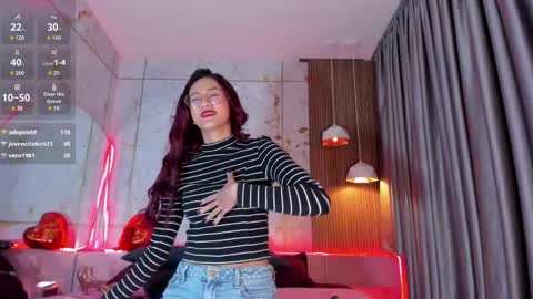 Daphne online show from February 2025 05:53:01 PM