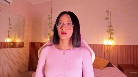 Snapshot of daphne_courtis chatting on June 2026 03:09:02 AM Daphne online show from June 2026 03:09:02 AM