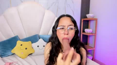 daphnevalucci online show from April 2026 05:02:02 AM